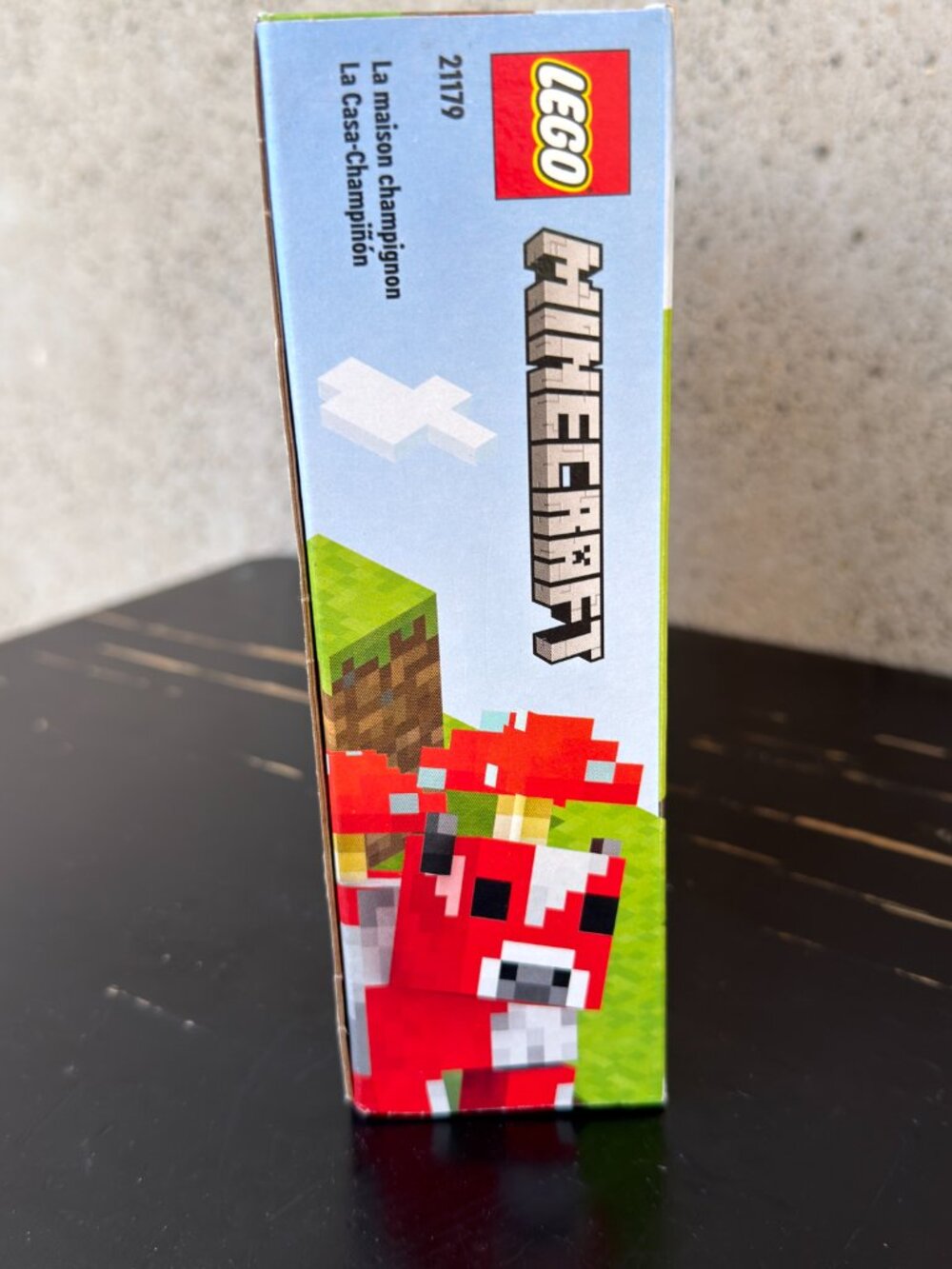 LEGO MINECRAFT SET #21179 THE MUSHROOM HOUSE NEW & FACTORY SEALED RETIRED - Picture 3 of 5